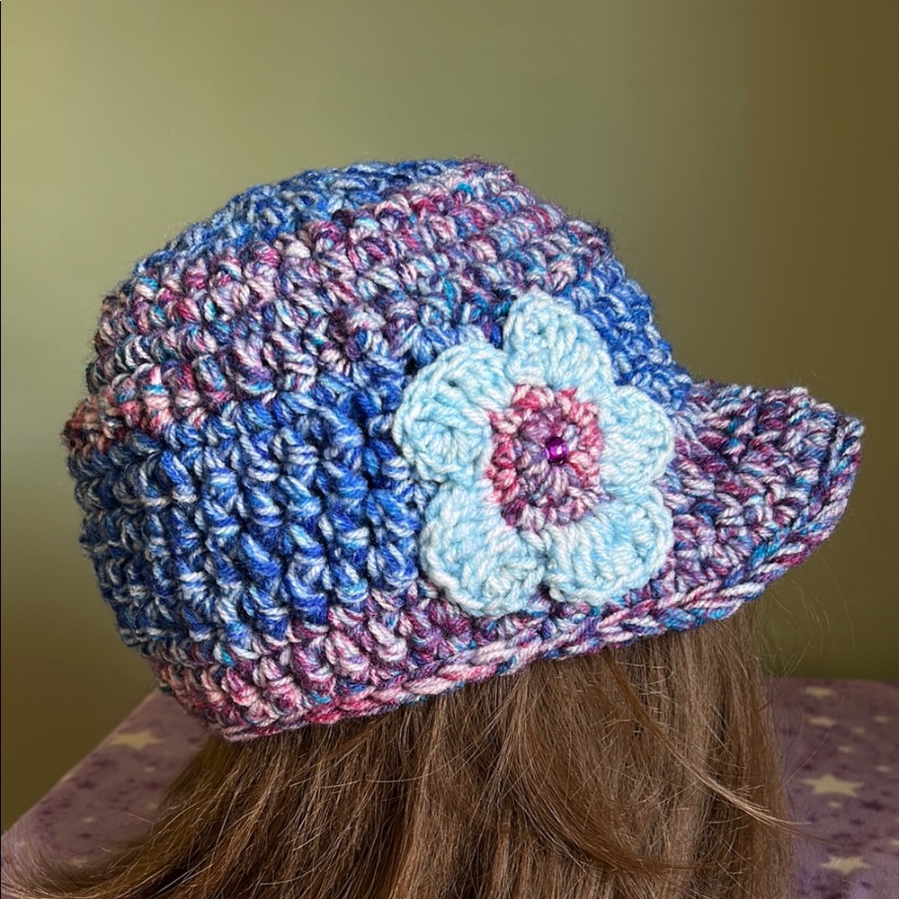 Flower knit beanie medium soft acrylic yarn new